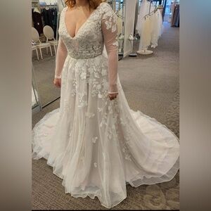 Wedding Gown- NEVER WORN